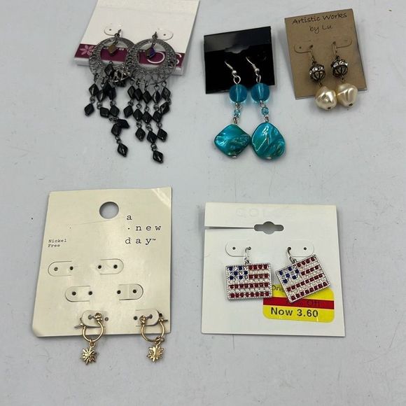 Various Dangle Drop Pierced Earrings Lot Beaded Flag Jewelry Wear - Picture 1 of 6